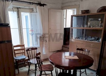 Sala da pranzo - Casa indipendente via Maggiore Barracca, Castiglione di Sicilia - foto 14