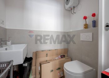 Bagno - Commercial Activity Via Pergolesi
 
1, Milano - photo 15