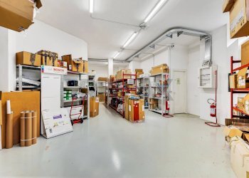 Dispensa di stoccaggio - Shop VIA TIEPOLO
 
10, Monza - photo 16