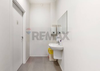 Bagno - Shop VIA TIEPOLO
 
10, Monza - photo 21