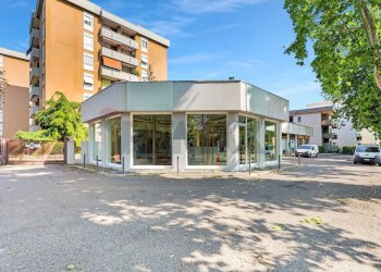 Edificio all\'aperto - Shop VIA TIEPOLO
 
10, Monza - photo 23