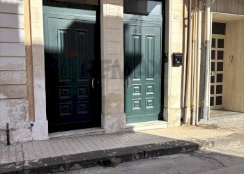 Edificio all\'aperto - Casa indipendente Via Giuliano, Floridia - foto 1