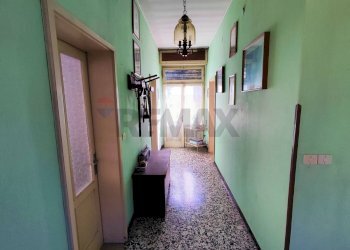 Hall / corridoio - Casa indipendente Darfo Boario Terme - foto 14