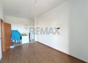 Stanza vuota - Trilocale Via San Rocco
 
134, Giuliano Teatino - foto 9