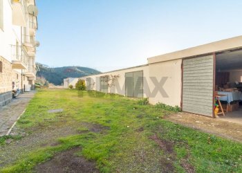 Giardino - Box Via Del Poggio
 
17, Valentano - foto 1