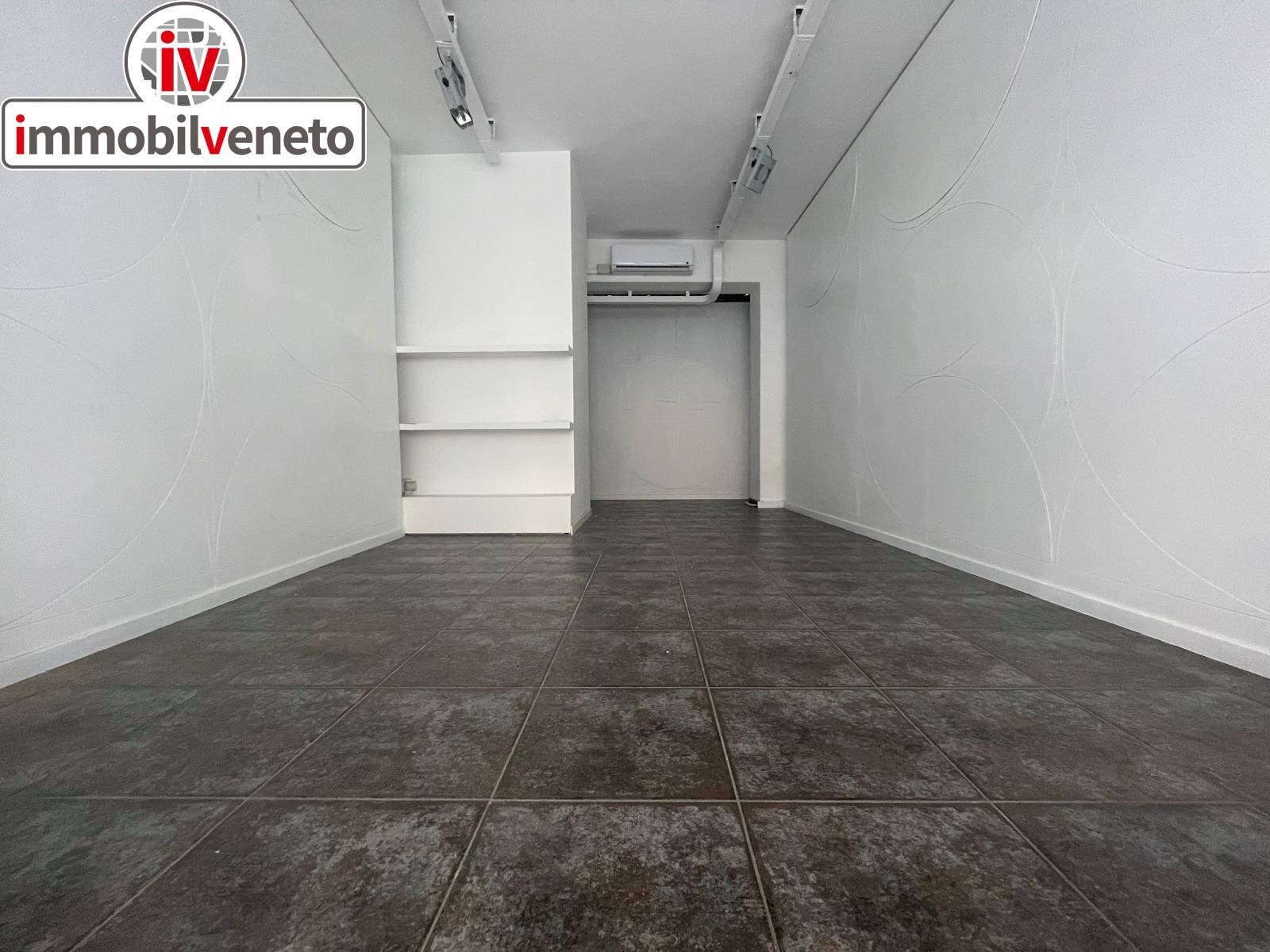 Foto 1 - Attività Commerciale VIA ROMA
 
52, Lonigo - foto 1