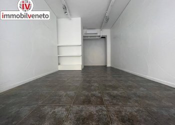 Foto 4 - Attività Commerciale VIA ROMA
 
52, Lonigo - foto 4