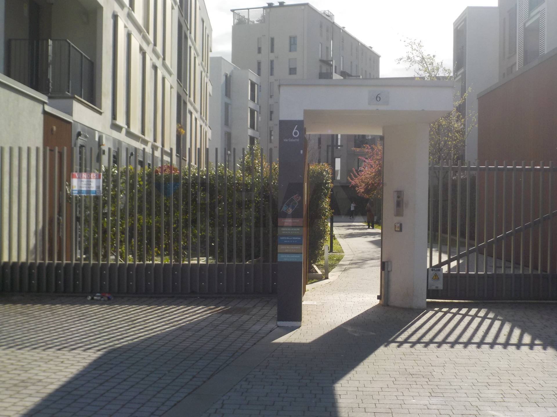 Edificio all\'aperto - Trilocale Via Eugenio Colorni
 
6, Milano - foto 3