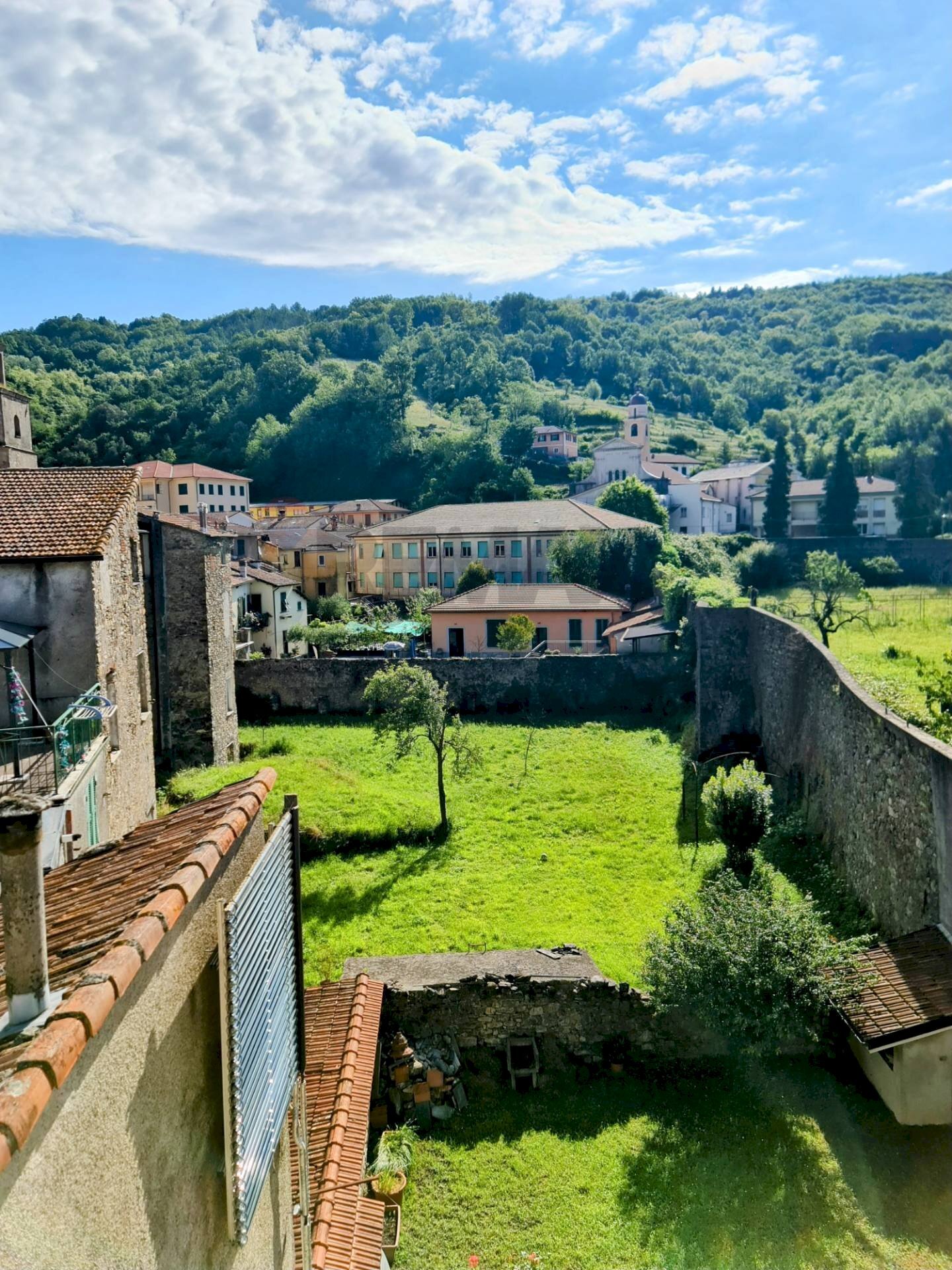 VISTA GIARDINO CONVENTO - Quadrilocale PIAZZA VITTORIO EMANUELE
 
3, Varese Ligure - foto 1