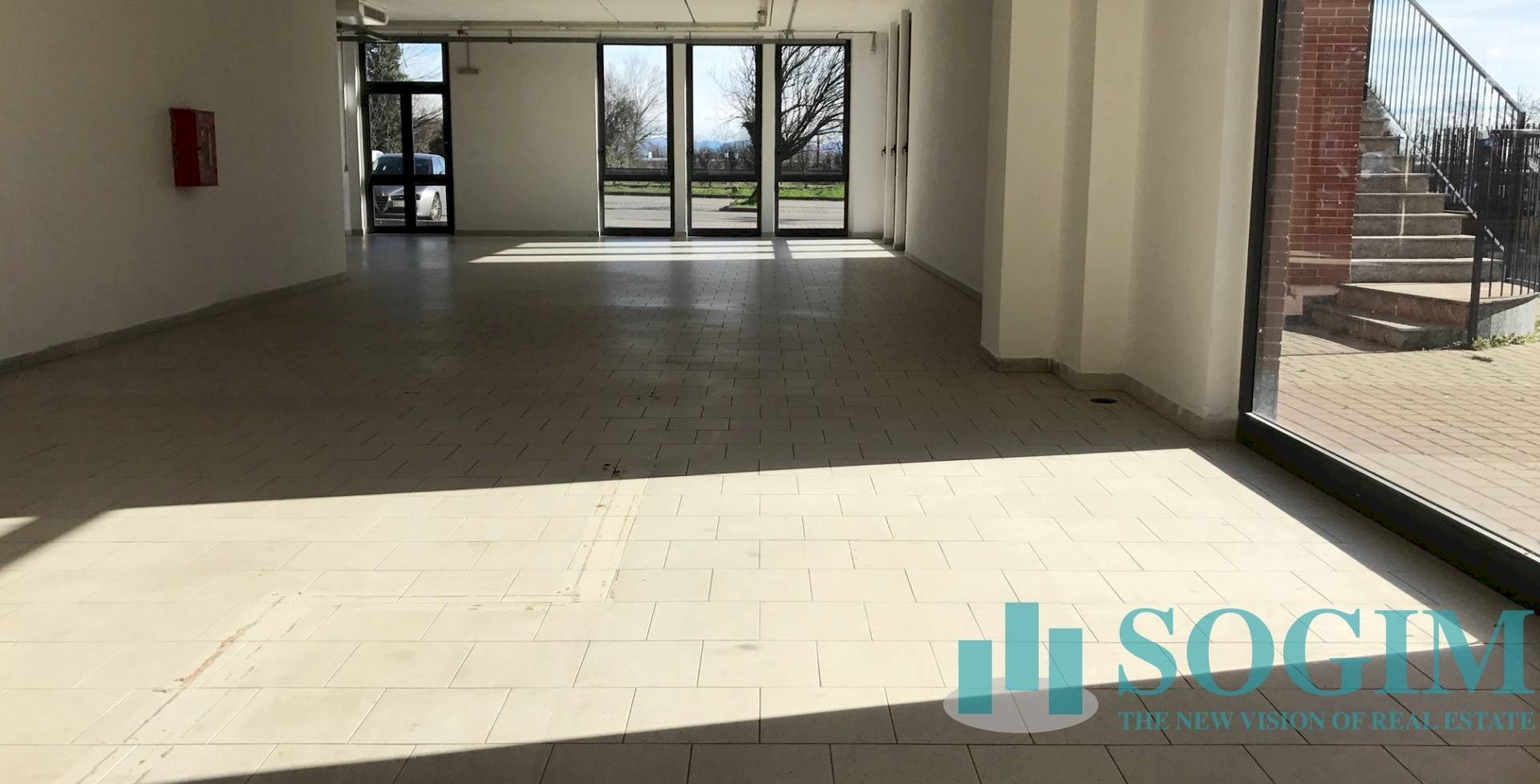 Foto 2 - Commercial Premises Einaudi
 
8, Pessano con Bornago - photo 2