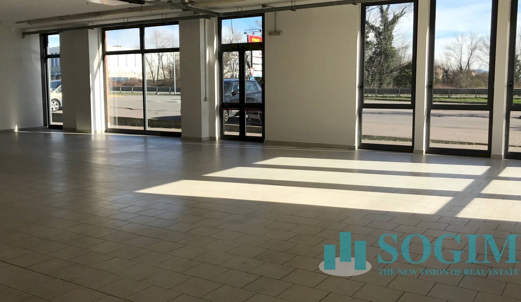 Foto 3 - Commercial Premises Einaudi
 
8, Pessano con Bornago - photo 3