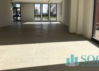 Foto 2 - Locale Commerciale Einaudi
 
8, Pessano con Bornago - foto 2