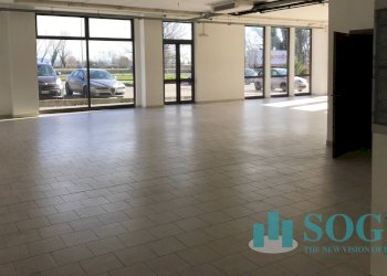 Foto 4 - Locale Commerciale Einaudi
 
8, Pessano con Bornago - foto 4