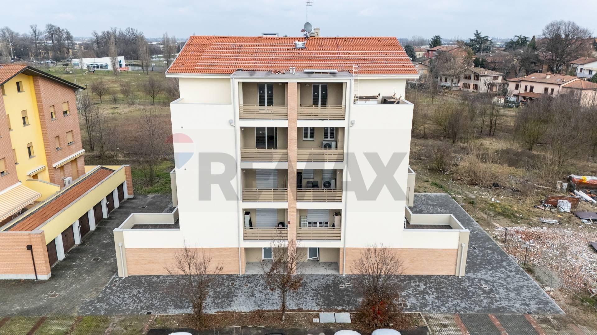 Edificio all\'aperto - Four-room apartment Reggio nell'Emilia - photo 2
