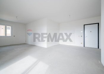 Stanza vuota - Quadrilocale Reggio nell'Emilia - foto 3