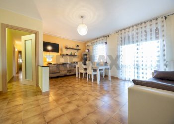 Sala da pranzo - Quadrilocale Via Anton Giulio Majano
 
24, Chieti - foto 2