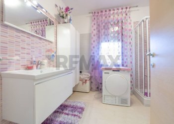 Bagno - Quadrilocale Via Anton Giulio Majano
 
24, Chieti - foto 13