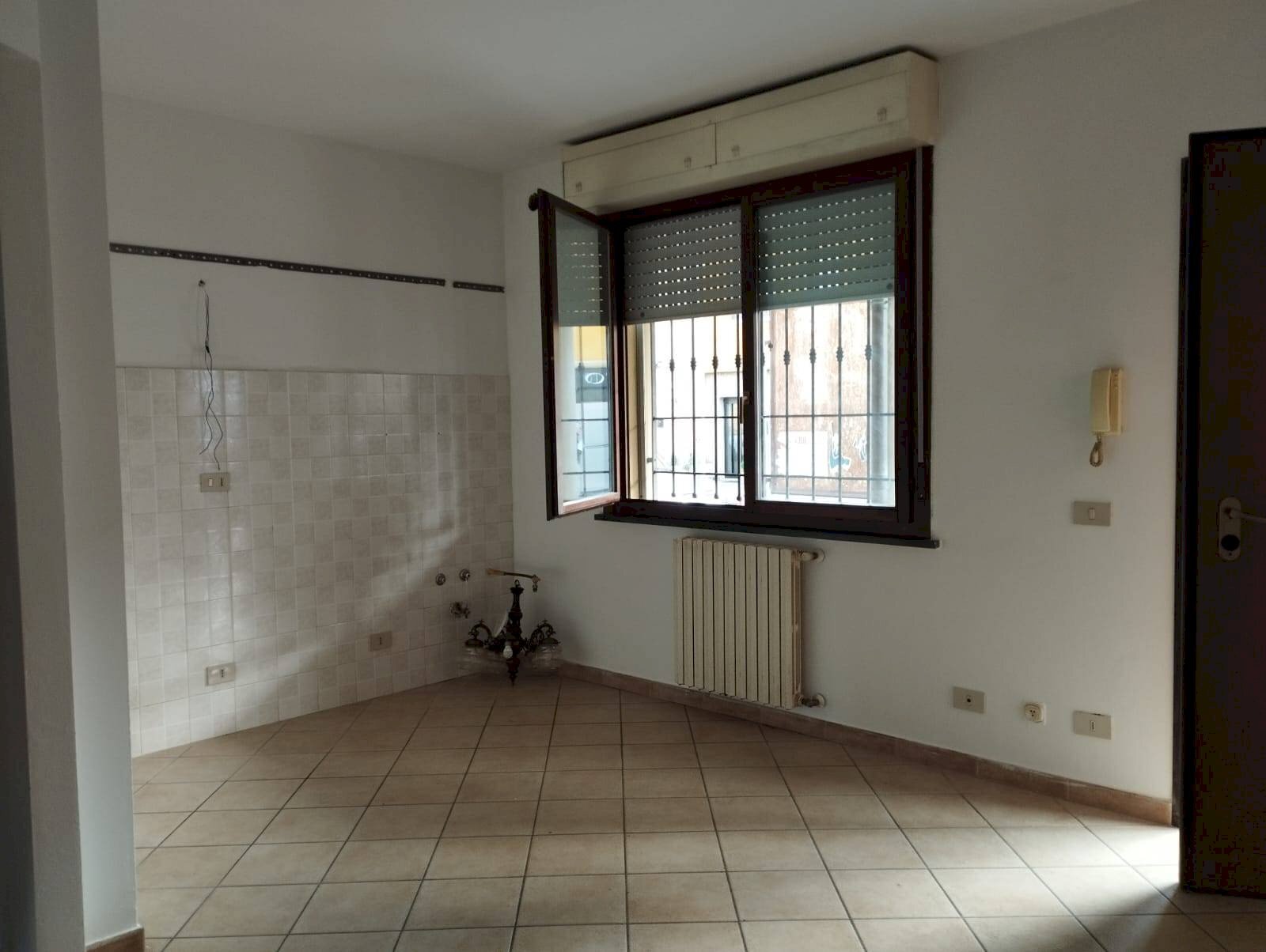 Foto 3 - Bilocale Via Roma
 
244, Pontedera - foto 3