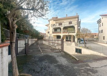 Edificio all\'aperto - Appartamento via dei Bizantini
 
2, Belvedere Marittimo - foto 1