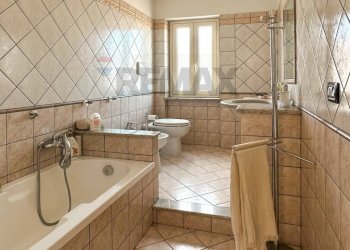 Bagno con vasca - Appartamento via dei Bizantini
 
2, Belvedere Marittimo - foto 14