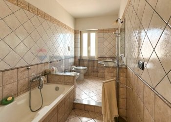 Bagno con vasca - Appartamento via dei Bizantini
 
2, Belvedere Marittimo - foto 15