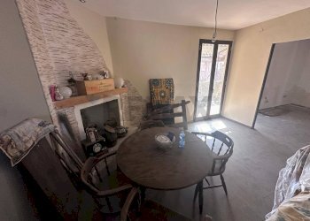 Sala da pranzo - Attic piazza san giovanni gerosolomitano
 
3, Cosenza - photo 8