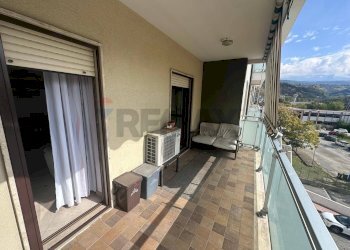 Balcone - Trilocale via popilia
 
252, Cosenza - foto 15