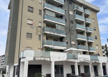 Edificio all\'aperto - Trilocale via popilia
 
252, Cosenza - foto 19