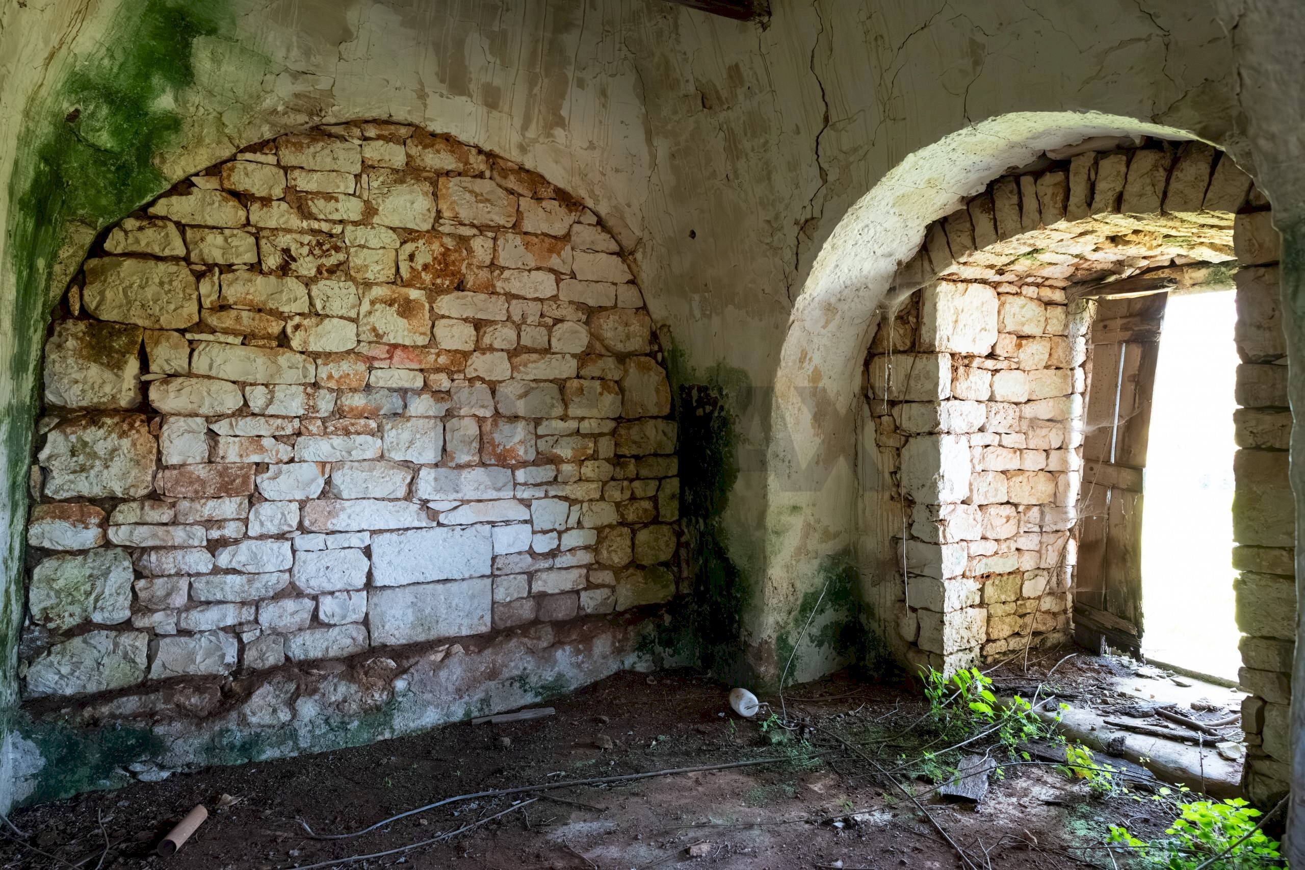 Cantina - Baita Strada Chirulli Grande, Martina Franca - photo 3