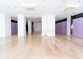 Foto 2 - Locale Commerciale Largo Cavallotti
 
18, Sassari - foto 2