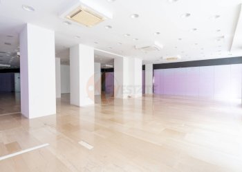 Foto 3 - Locale Commerciale Largo Cavallotti
 
18, Sassari - foto 3