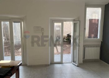 Stanza vuota - Bilocale Varallo Pombia - foto 9