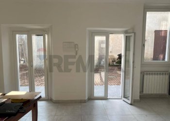 Stanza vuota - Bilocale Varallo Pombia - foto 11