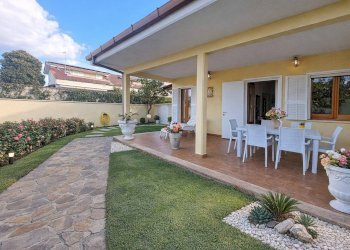 Foto 3 - Villa a Schiera via dei cipressi
 
32 d/e, Ardea - foto 3