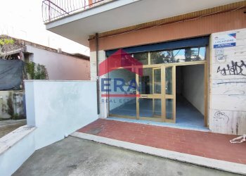 Foto 5 - Negozio Via Ippolito Desideri
78, Roma - foto 5