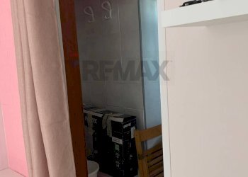 Camera / camera da letto - Commercial Premises via Arenella
 
71, Napoli - photo 11