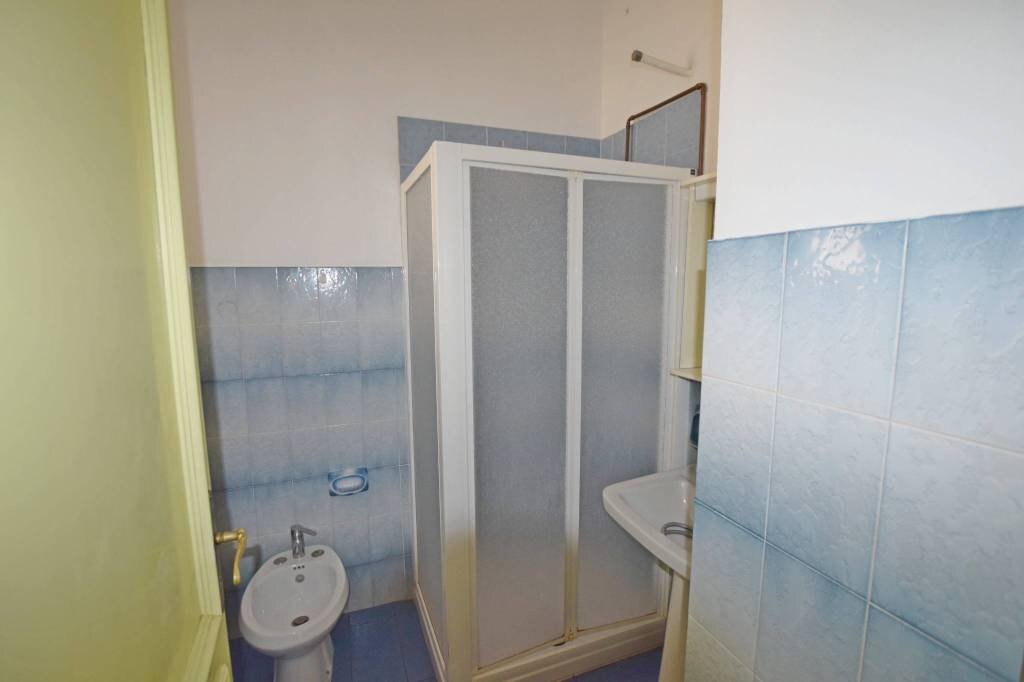 Bagno - Appartamento via Vittorio Veneto, 25, Mondovì - foto 3