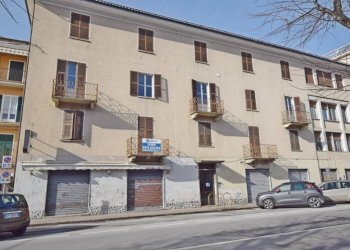 Facciata - Quadrilocale via Vittorio Veneto, 25, Mondovì - foto 1