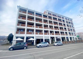 Facciata - Quadrilocale corso Europa, 2, Mondovì - foto 1