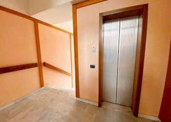 Interno palazzo - Quadrilocale corso Europa, 2, Mondovì - foto 15