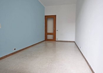 Camera da letto - Quadrilocale corso Europa, 2, Mondovì - foto 13