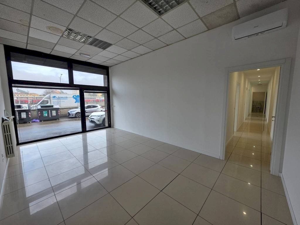 Ufficio - Ufficio via Jacopo Barozzi Vignola, 6, Bologna (zona Bolognina) - foto 1