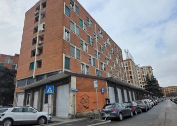 Facciata - Ufficio via Jacopo Barozzi Vignola, 6, Bologna (zona Bolognina) - foto 26