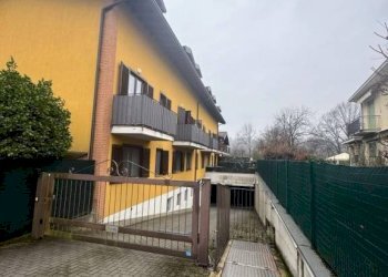 Facciata - Trilocale via Pravallo, 1, Lozza - foto 2