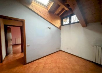 Stanza non arredata - Trilocale via Pravallo, 1, Lozza - foto 8