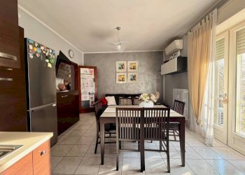 Soggiorno - Trilocale viale Eloisia Barbaroux, 25, Carmagnola - foto 9
