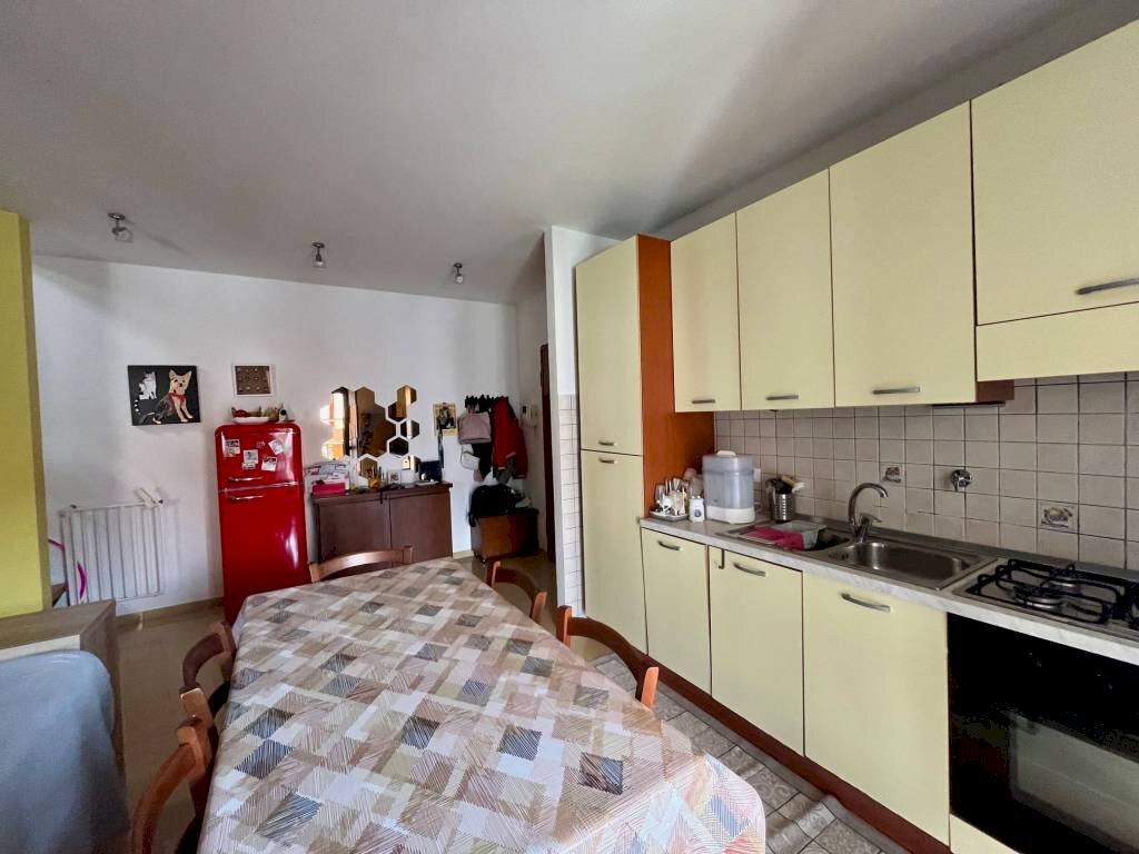 Cucina - Trilocale via Bricherasio, 14, Carmagnola - foto 3