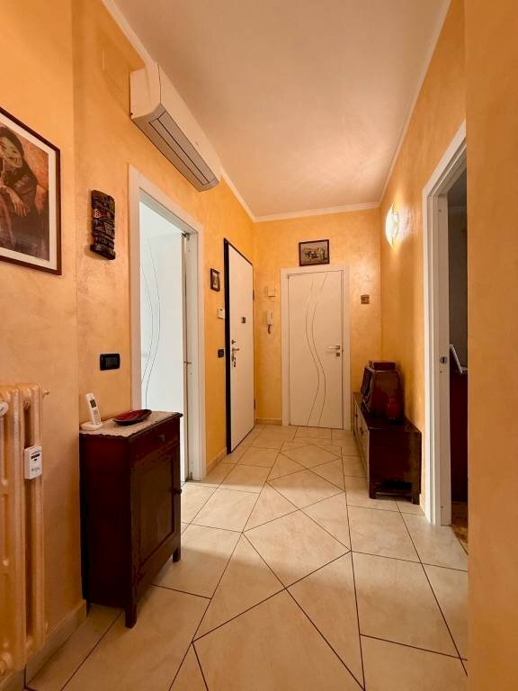 Ingresso - Three-room apartment piazza Gustavo Modena, 4, Torino (neighborhood Sassi) - photo 3