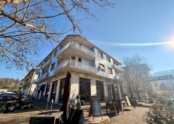 Facciata - Three-room apartment piazza Gustavo Modena, 4, Torino (neighborhood Sassi) - photo 2