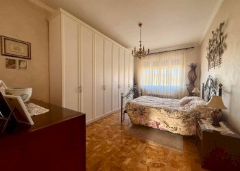 Camera da letto - Three-room apartment piazza Gustavo Modena, 4, Torino (neighborhood Sassi) - photo 16